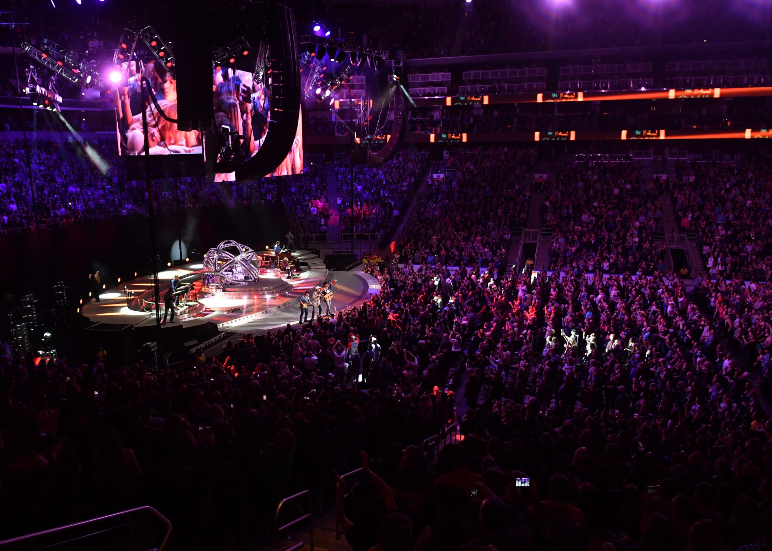 Concert Photo 1600px